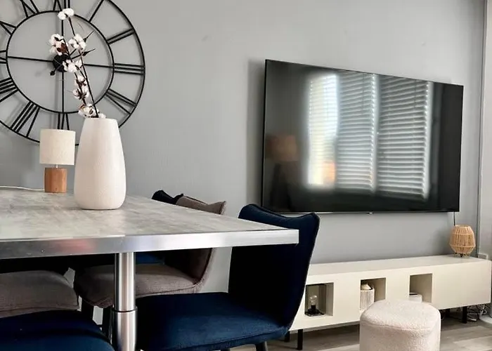 Pensión L'alizé, Charmante Maison Avec Balcon Et Patio